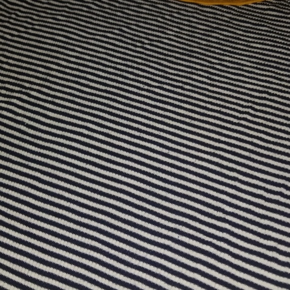 ๐ด Striped Crop Top - Picture 2 of 6